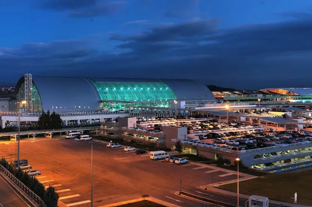 İzmir Havalimanı VIP Transfer: Ön Ödemesiz Güvence ile Ege'nin Tüm Güzelliklerine Konforlu Yolculuk       - İzmir Transfer